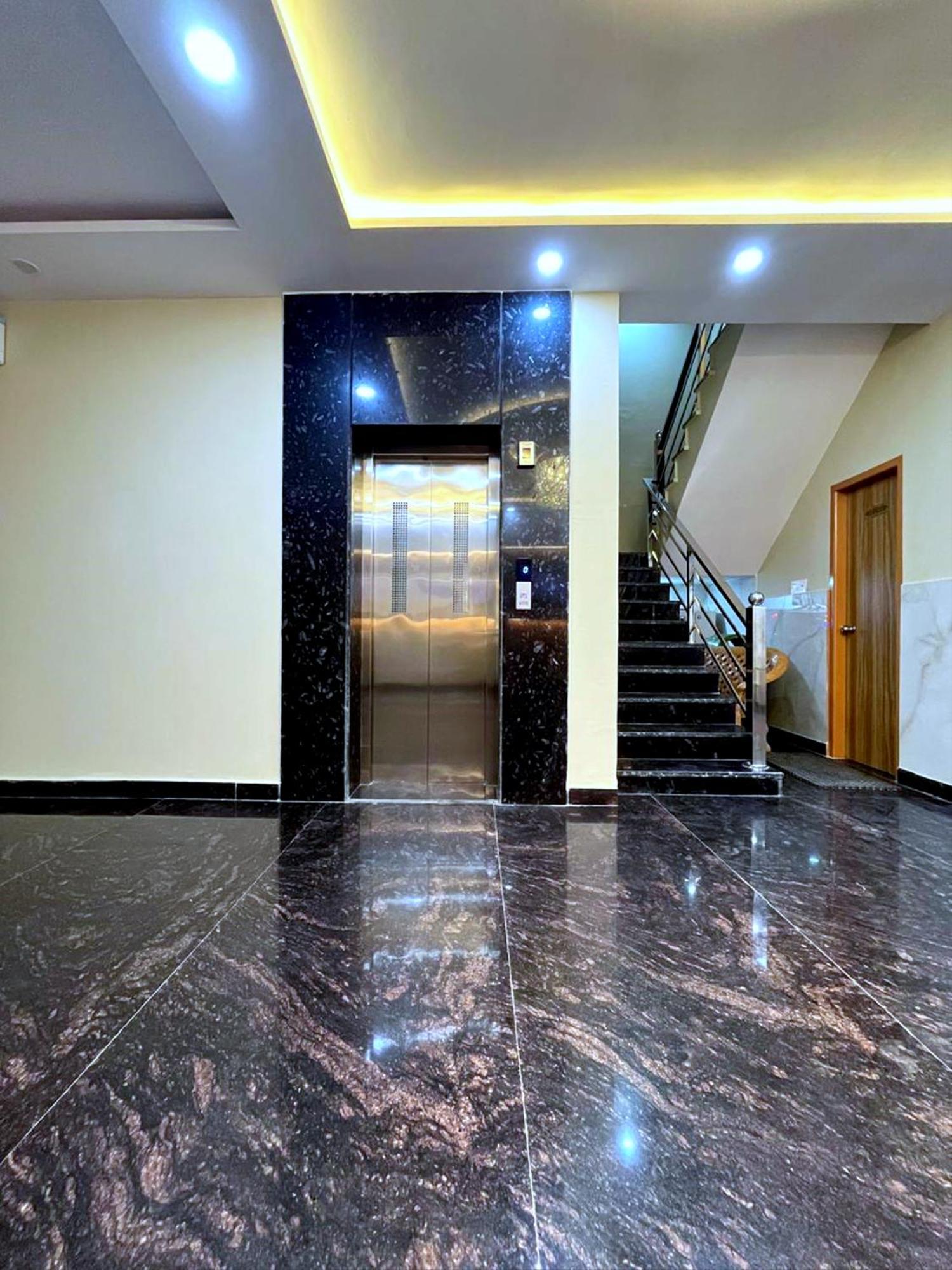 Hotel Vrinda Niddhivan ! Fully Ac, Prem Mandir At Walking Distance ! Just Near The Iskcon Temple Vrindāvan Exterior photo